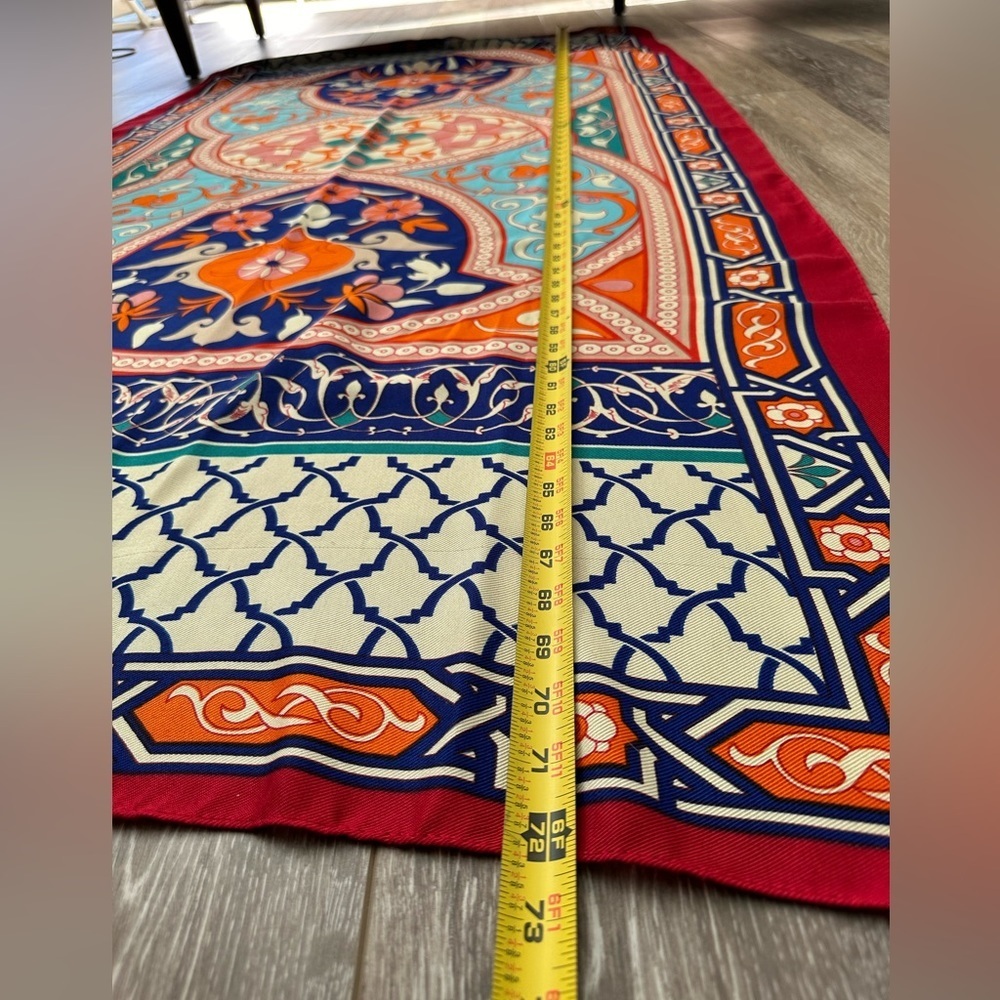 🛍️ large multi color scarf 🧣 it’s beautiful. - Picture 4 of 9